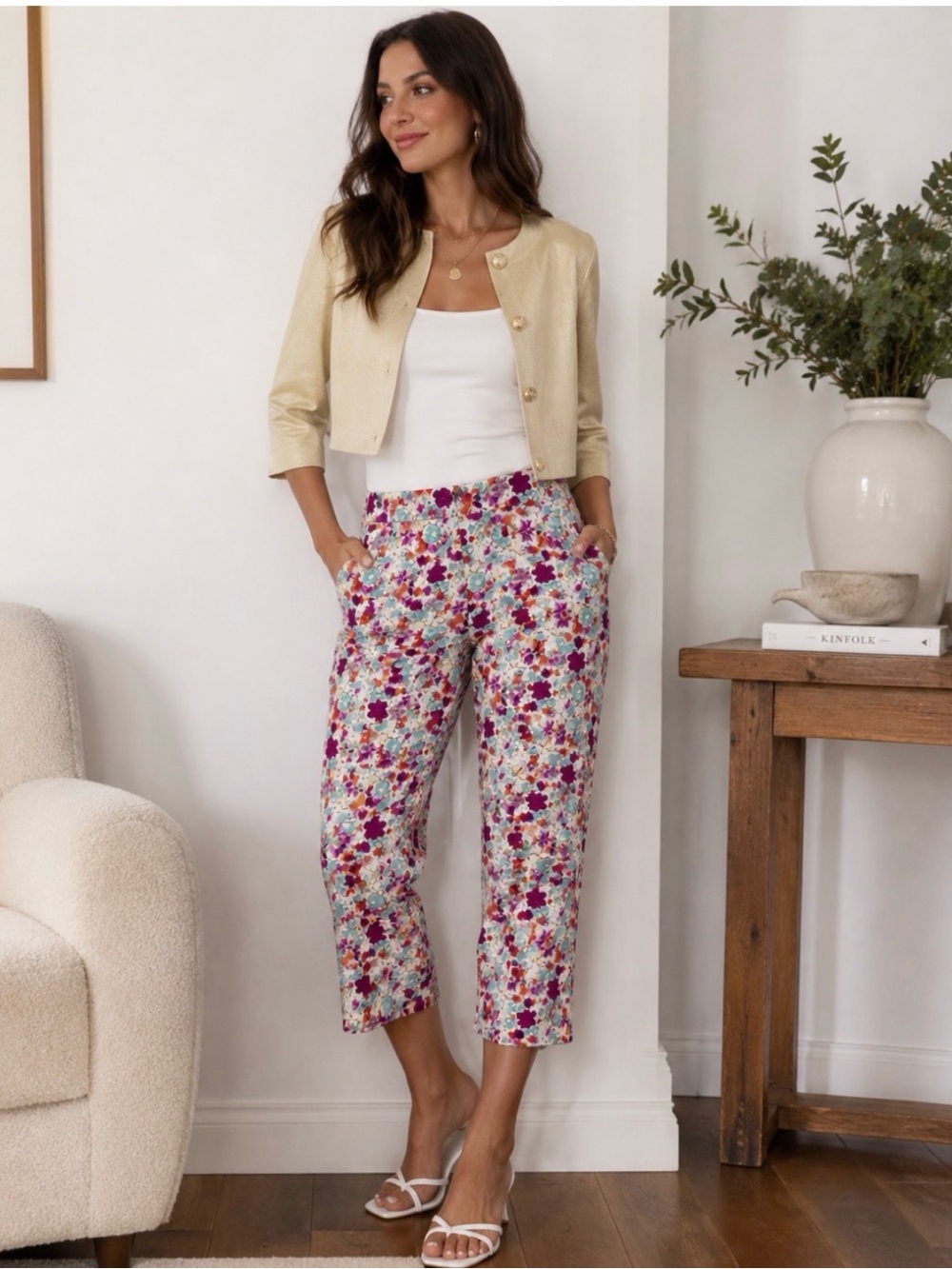 BLUMARINE Italian Floral Stretch Boho Cropped Capri Pants Size 42 IT Medium